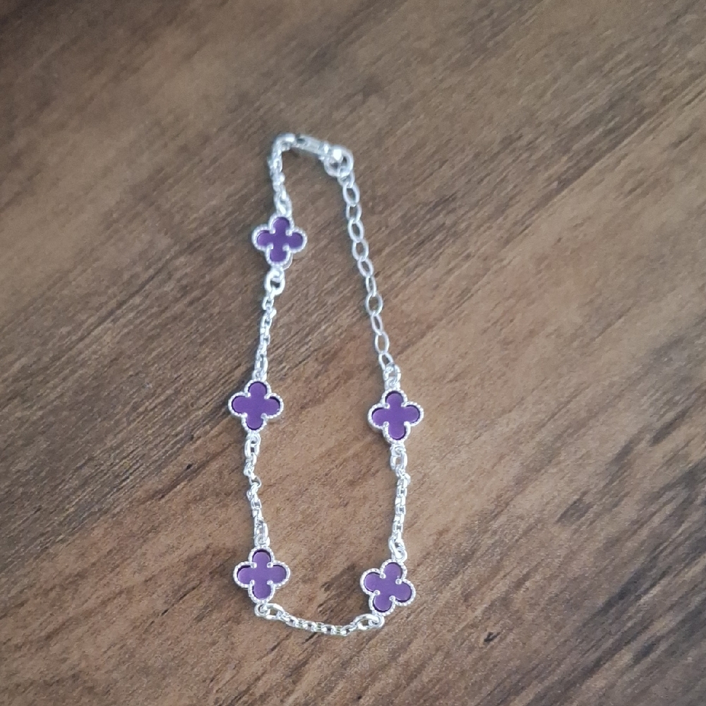 Elegant Purple Clover Bracelet